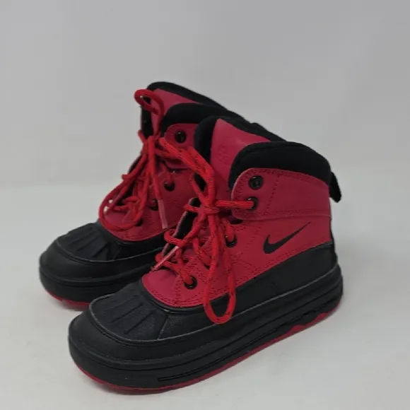 Nike ACG  Kids Red and Black Winter Boots Size 11.5C