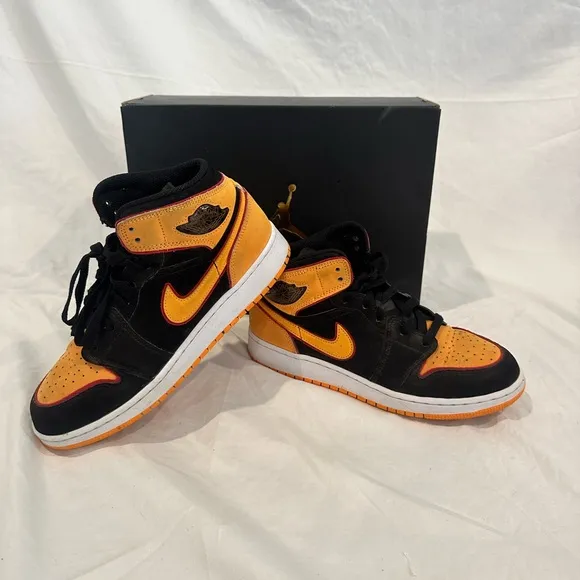 Nike Air Jordan 1 Mid Se