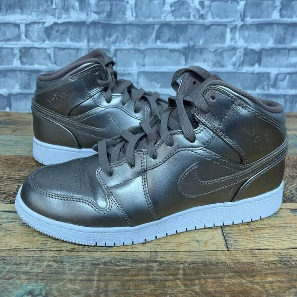 Nike Air Jordan 1 Mid Sepia Stone Noble Gold Shoes AV5174-200 Youth Size 6Y Rare