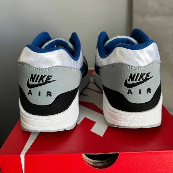 Nike Air Max 1 (Mens sz 10.5)