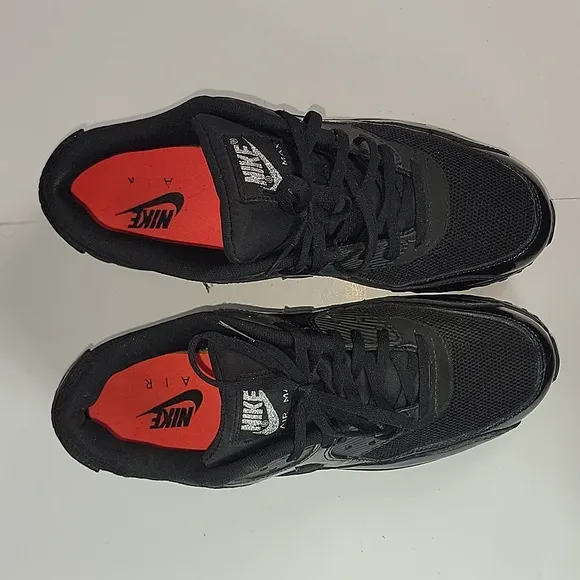NIKE Air Max 90 Premium Leather Black Women's Shoes