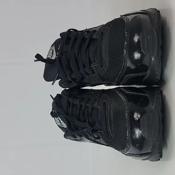 NIKE Air Max 90 Premium Leather Black Women's Shoes