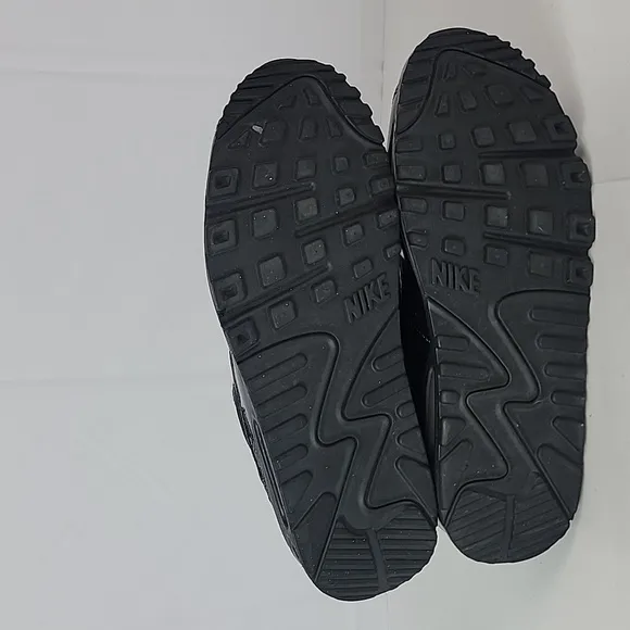 NIKE Air Max 90 Premium Leather Black Women's Shoes