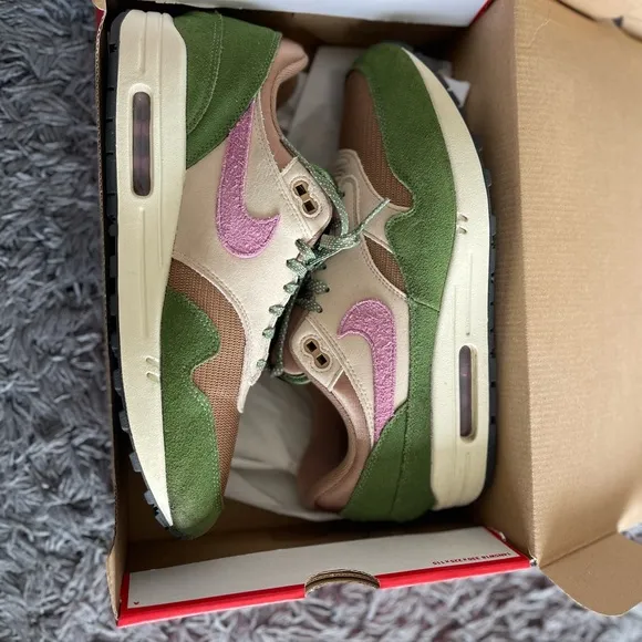 Nike Air Max Green and Tan Men's Shoes