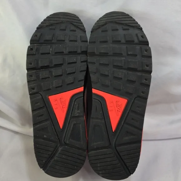 Nike Air Max IVO Black Crimson White Sneakers 2018 Mens 8