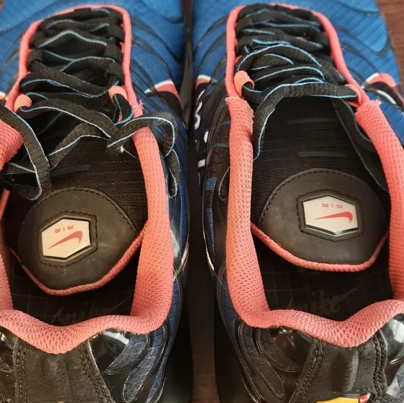 Nike AIR Max Plus Time Capsule Sneakers with Air Max Cushioning Size 10 EUC