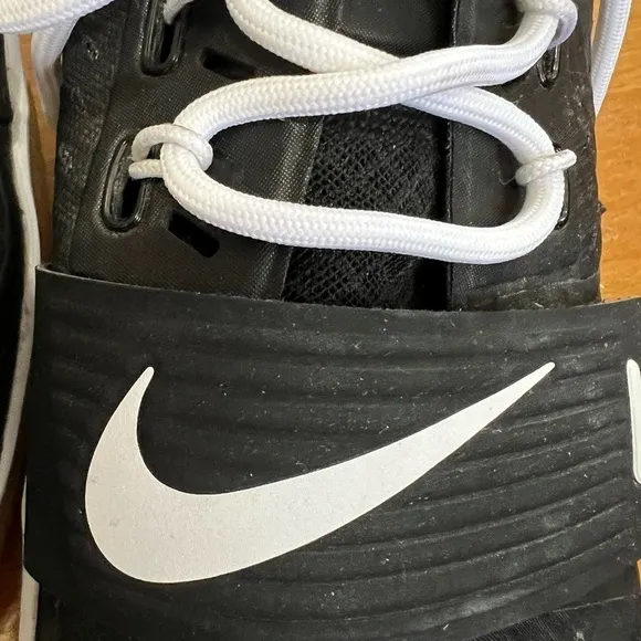 Nike Alpha Menace Turf Low Mens Football Shoes, black/white, size 13.5