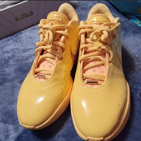 Nike Athletic Shoes in Yellow and Orange
