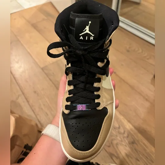 Nike Jordan 1 Retro High Black Mushroom (Women’s)