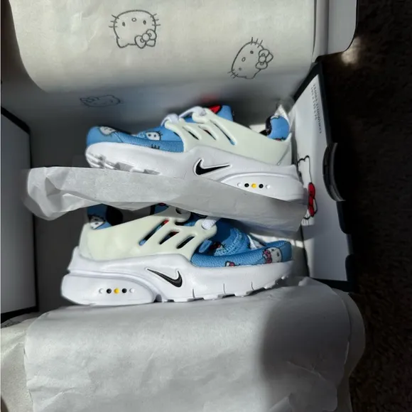 Nike Kids Blue Hello Kitty Presto Sneakers
