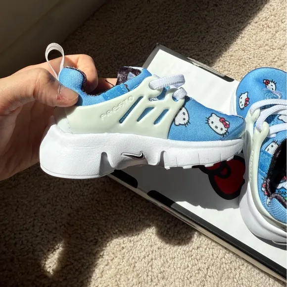 Nike Kids Blue Hello Kitty Presto Sneakers