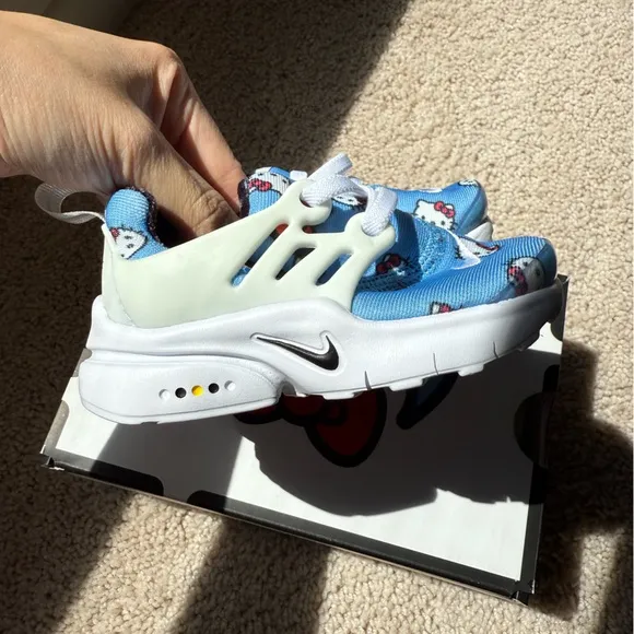Nike Kids Blue Hello Kitty Presto Sneakers