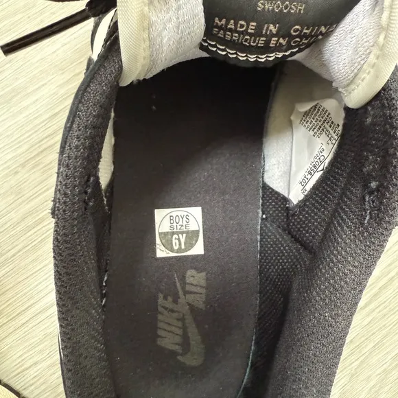 Nike Kids Shoes Black and White