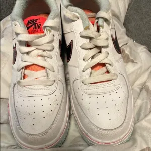 Nike Kids Shoes White and Pink