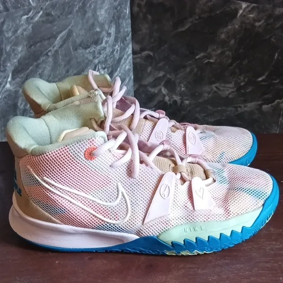 Nike Kyrie 7Y GS '1 World 1 People - Regal Pink' CT4080-600 Kids Shoes