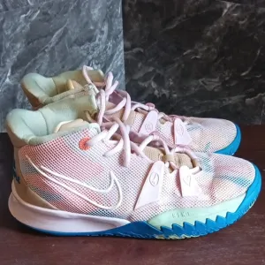 Nike Kyrie 7Y GS '1 World 1 People - Regal Pink' CT4080-600 Kids Shoes