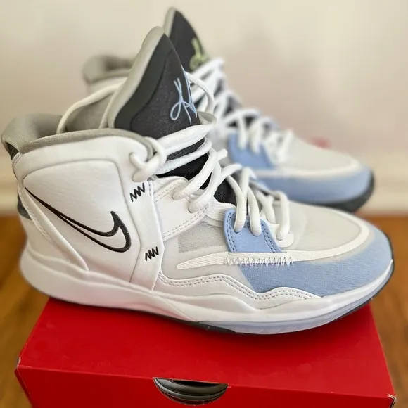 Nike Kyrie Infinity GS Youth Basketball Shoes White/Light Marine size 3.5