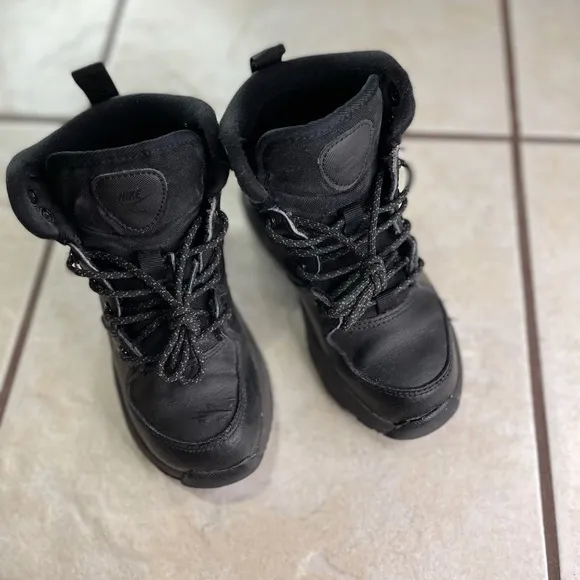 Nike Little Kids' Manoa Leather Boots
