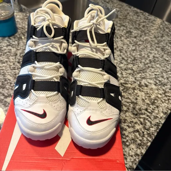 Nike mens Air More Uptempo Black and White Shoes