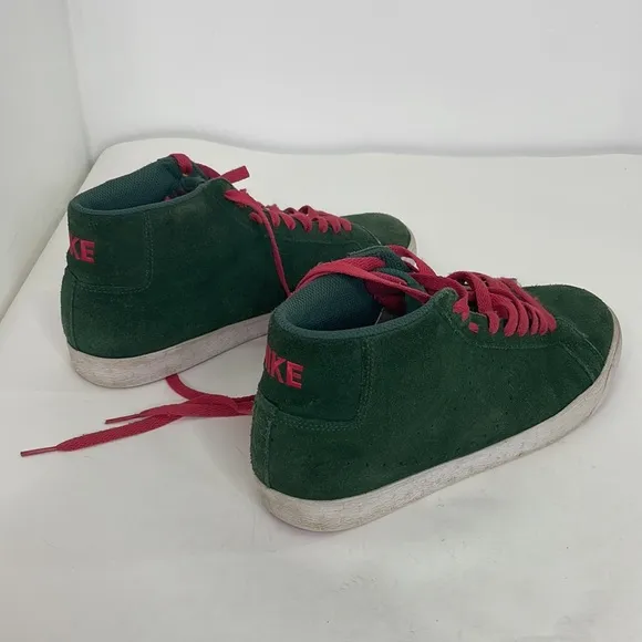 Nike Men’s Shoes 9.5 SB Blazer Noble Green Razzle Watermelon Suede Rubber Laces