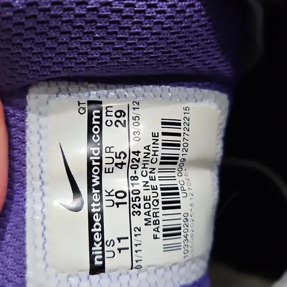 Nike MENS SZ 11  Air Max Shoes - Gray and Purple Used. Comes With Box