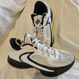 Nike Mens Zoom Freak 4 TB DO9679-100 White/Black Basketball Shoes Men's Size 8