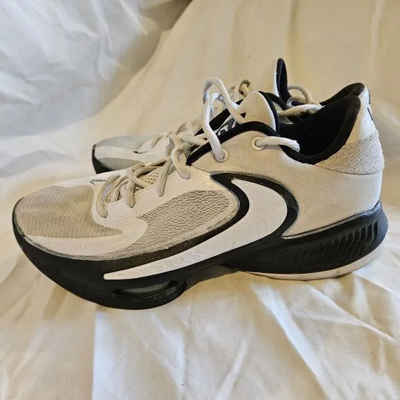 Nike Mens Zoom Freak 4 TB DO9679-100 White/Black Basketball Shoes Men's Size 8