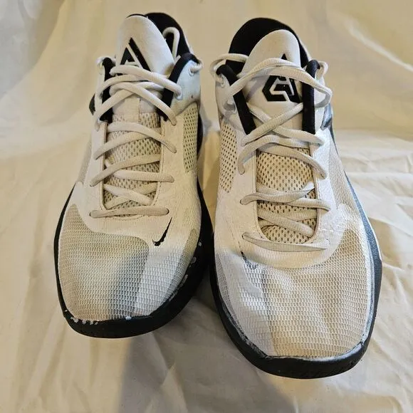 Nike Mens Zoom Freak 4 TB DO9679-100 White/Black Basketball Shoes Men's Size 8