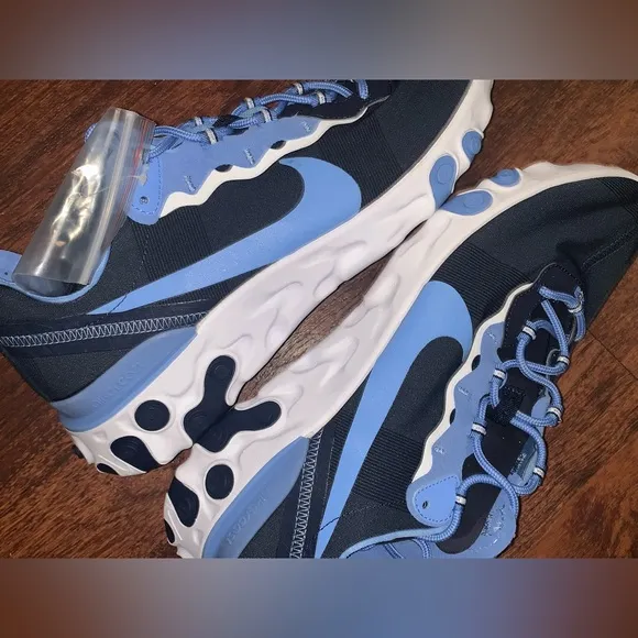 Nike React Element UNC Tarheels basketball shoes