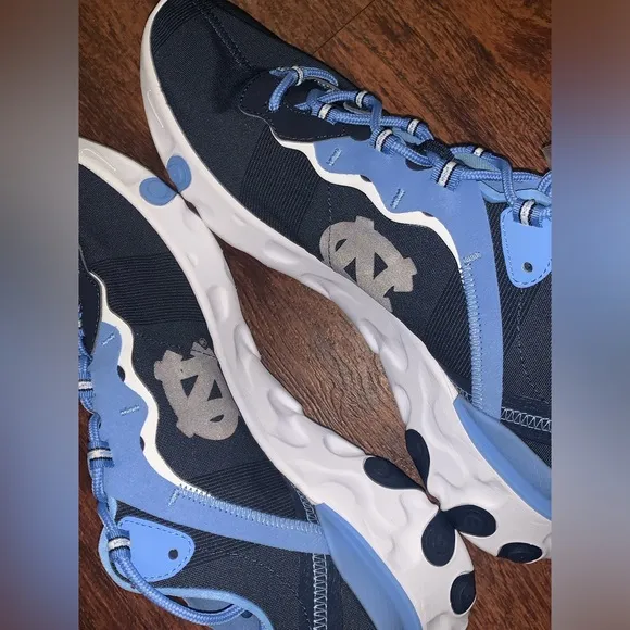 Nike React Element UNC Tarheels basketball shoes