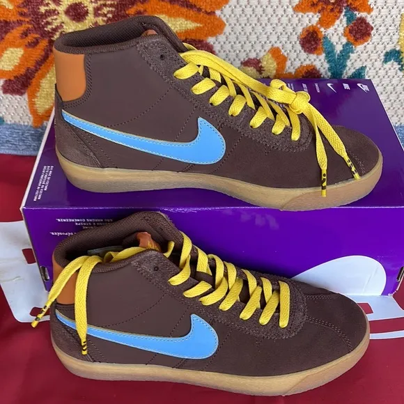 Nike SB Bruin High PremiumSkate Shoes (Womens)Light Chocolate/Light Blue