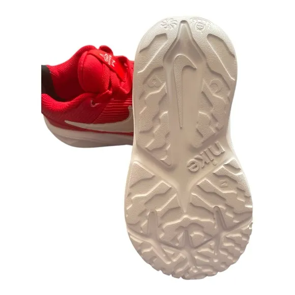 Nike Toddler Star Runner 04, Red Athletic Shoes, size 7.5
