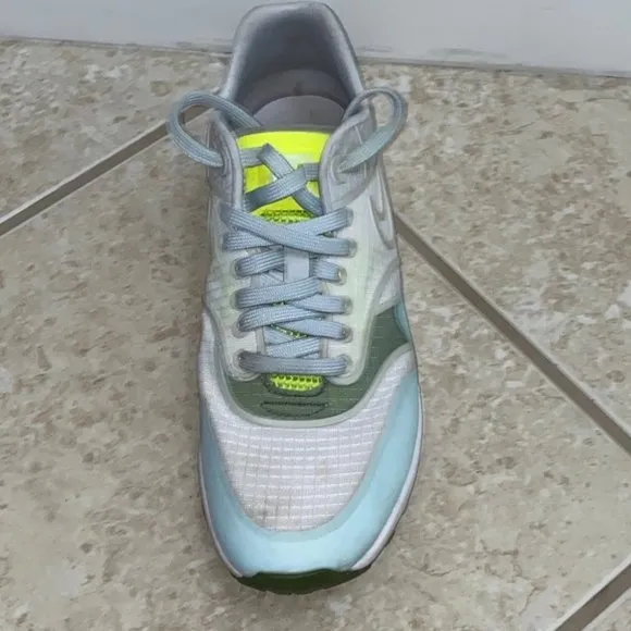 Nike White/Pure Platinum/Volt Women's Air Max