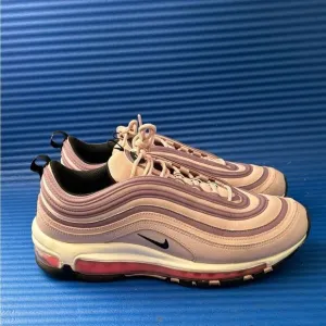 Nike Women's Athletic Shoes - Pink and Black