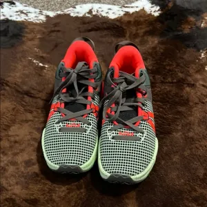 Nike Women's Shoes - Red and Gray