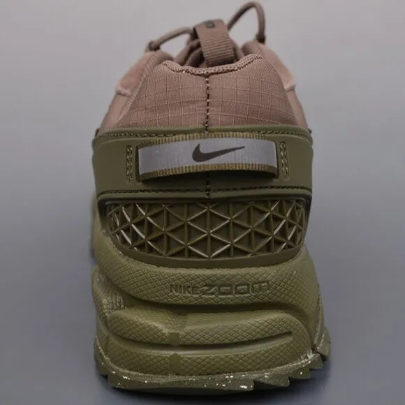 Nike Zoom Vomero Roam Men's Winterized Shoes Green