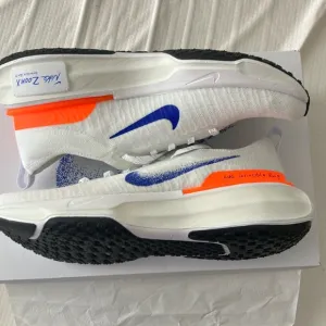 Nike ZoomX Invincible Run Flyknit Shoes