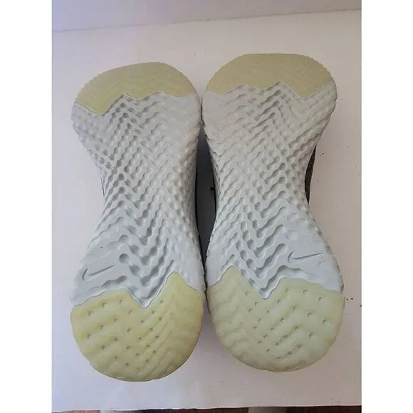 Nike Epic React Men's Gray Flyknit Lace-Up Sneaker Shoes Size 7