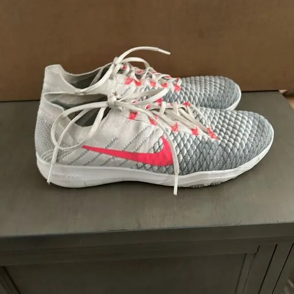 Nike training athletic shoes 9