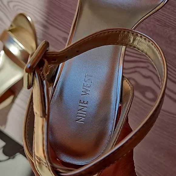 Nine west gold milday heele sandals size 11
