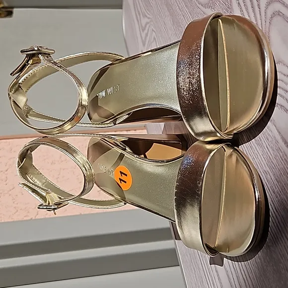 Nine west gold milday heele sandals size 11