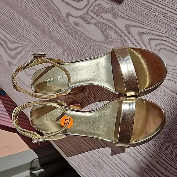 Nine west gold milday heele sandals size 11