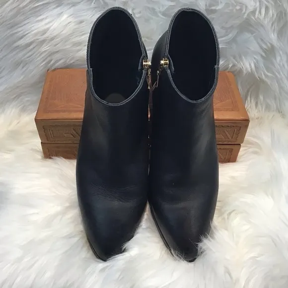 Nisolo Black Lana Leather Ankle Boot size 8.5