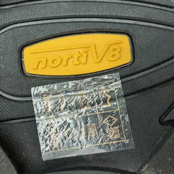 Norti V8 Mens Hiking Shoes Low Top Waterproof Trekking Trails Work Climbing Shoe
