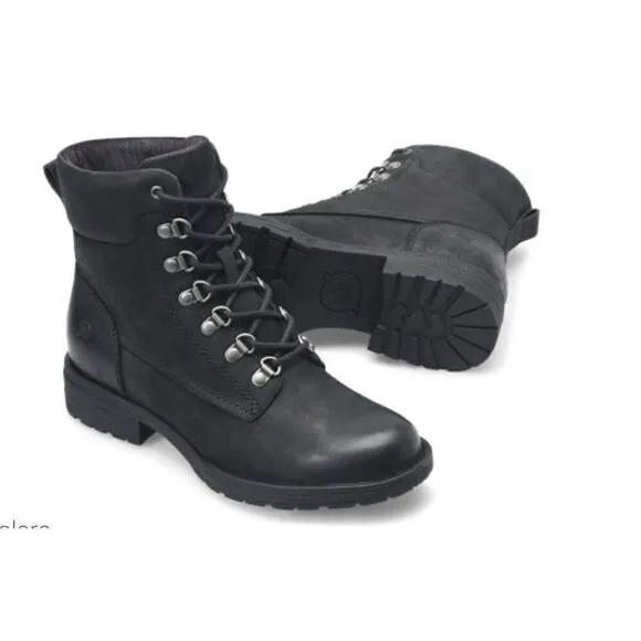 NWOB Born Codi Lace Up Waterproof Boots