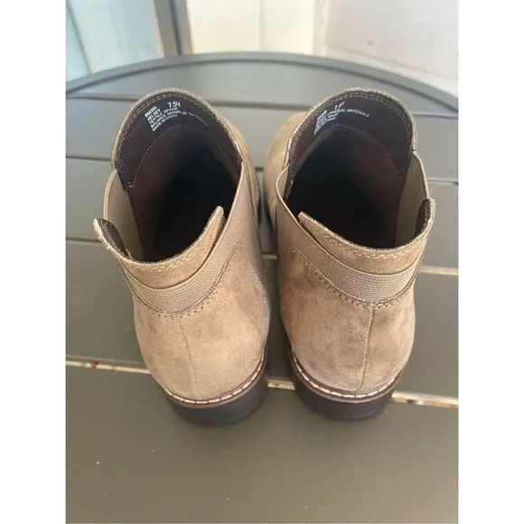 NWOB Cynthia Rowley Ankle Boots Brown Size 7.5 M Festival