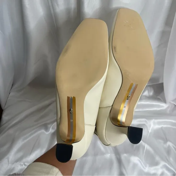 NWOB Women's Sam Edelman Lani Square Toe Ankle Boots in Ivory Size 10