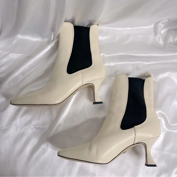 NWOB Women's Sam Edelman Lani Square Toe Ankle Boots in Ivory Size 10