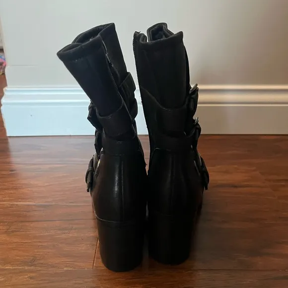 NWOT Baretraps Gaia Women's Black Leather Ankle Boots-Size 6