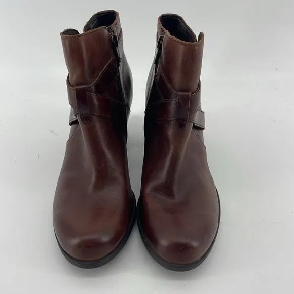 NWOT Born Carabel Cognac leather heeled side zip harness ankle boots sz 6